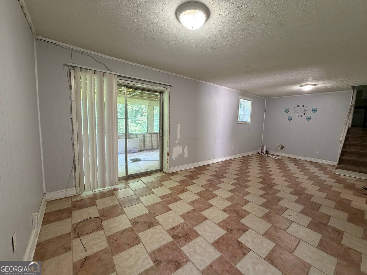 221 Lucan Way Property Photo 15