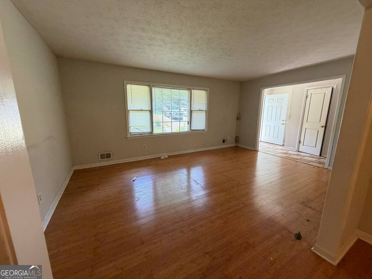 221 Lucan Way Property Photo 19