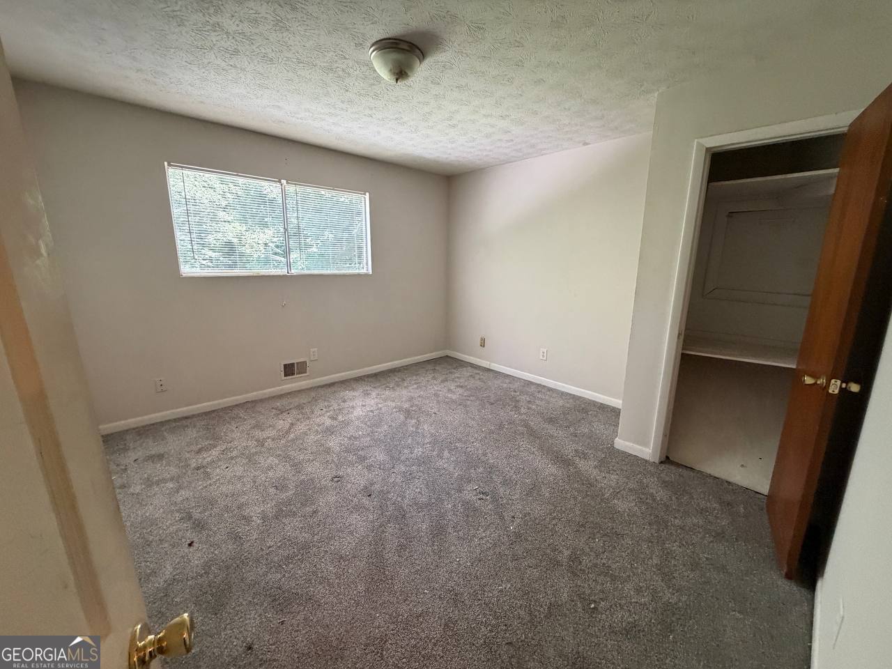 221 Lucan Way Property Photo 25