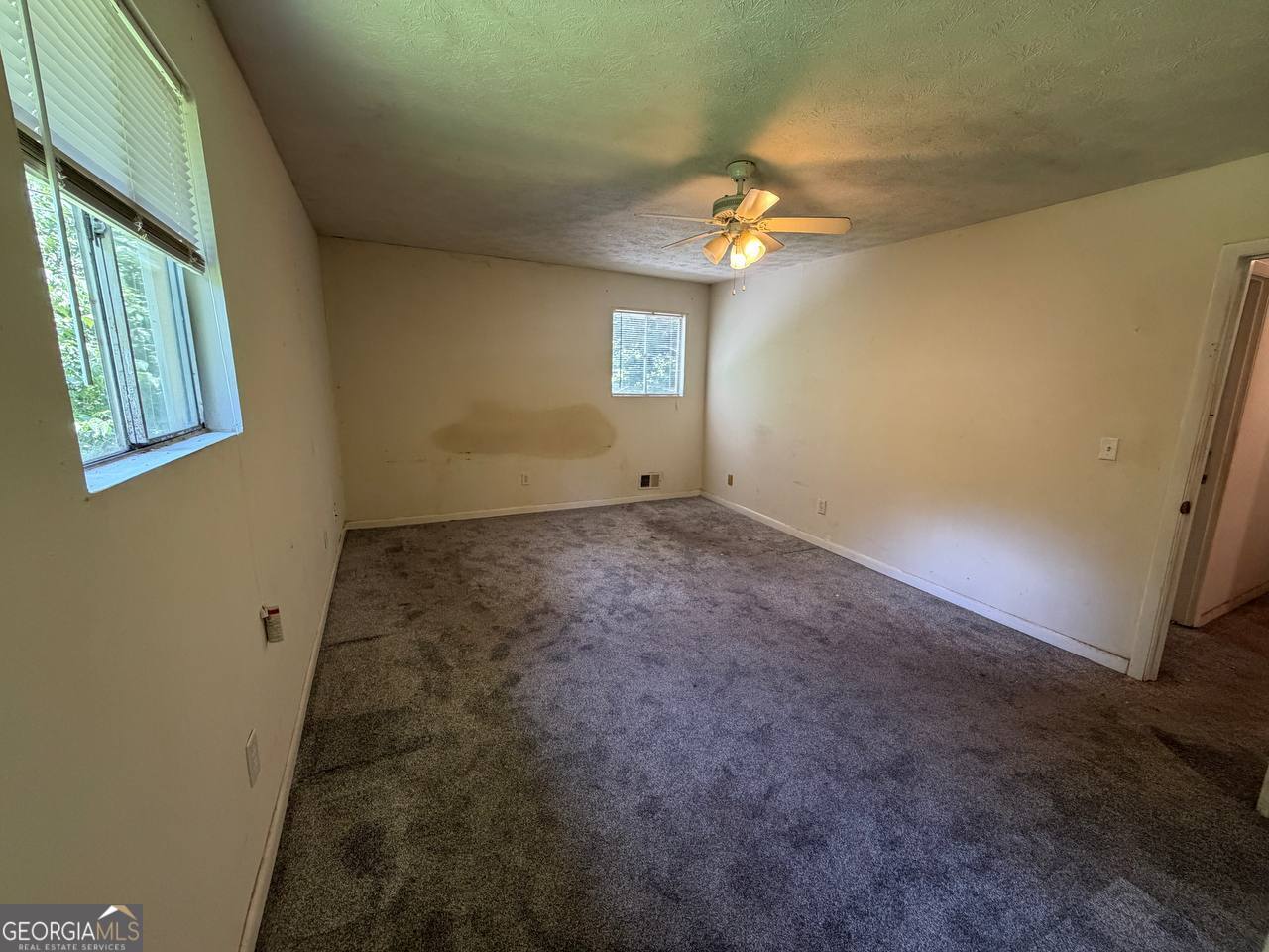 221 Lucan Way Property Photo 27
