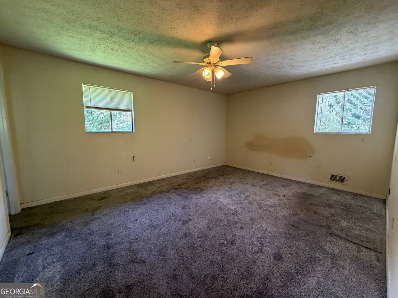 221 Lucan Way Property Photo 30