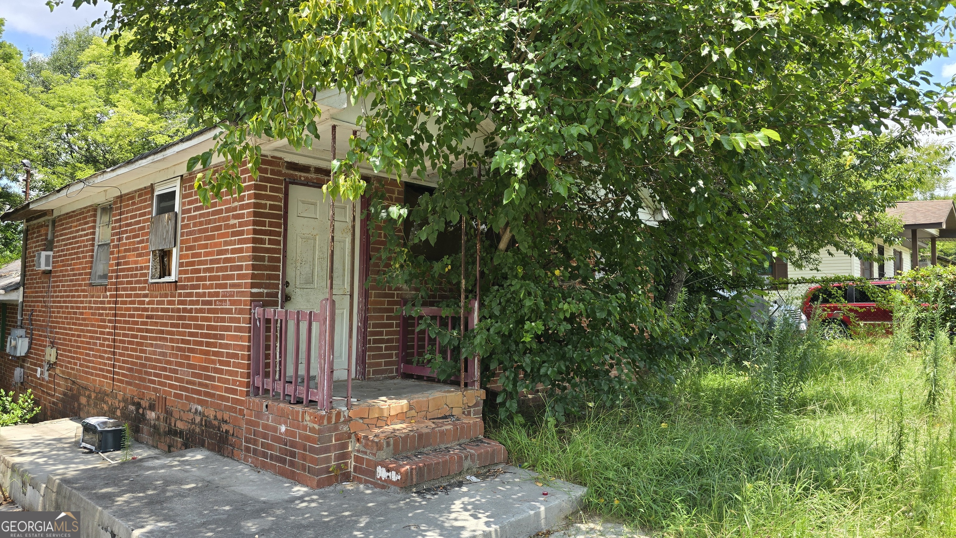 527 Moseley Avenue Property Photo 1