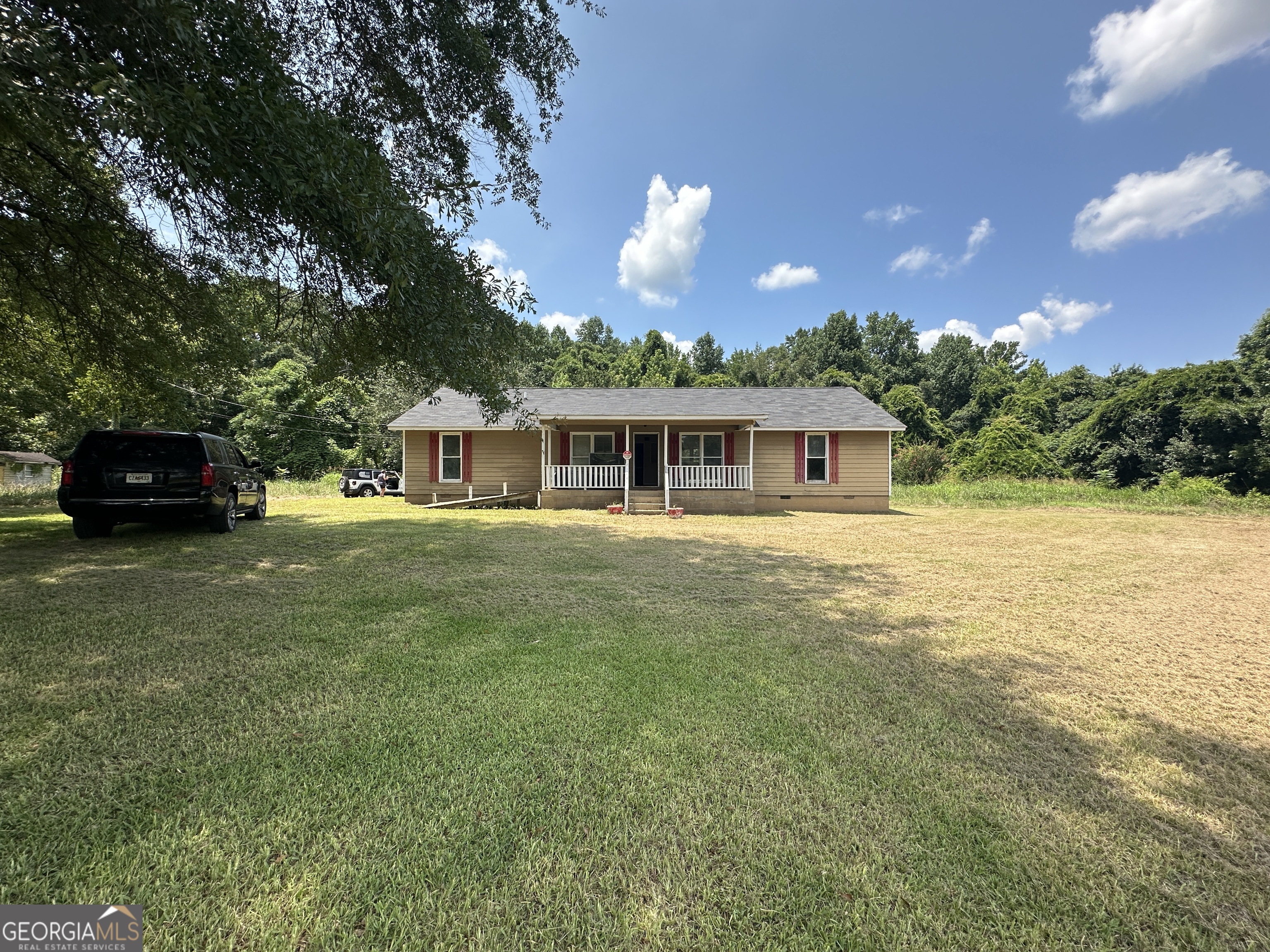 3891 Hogansville Road Property Photo 1