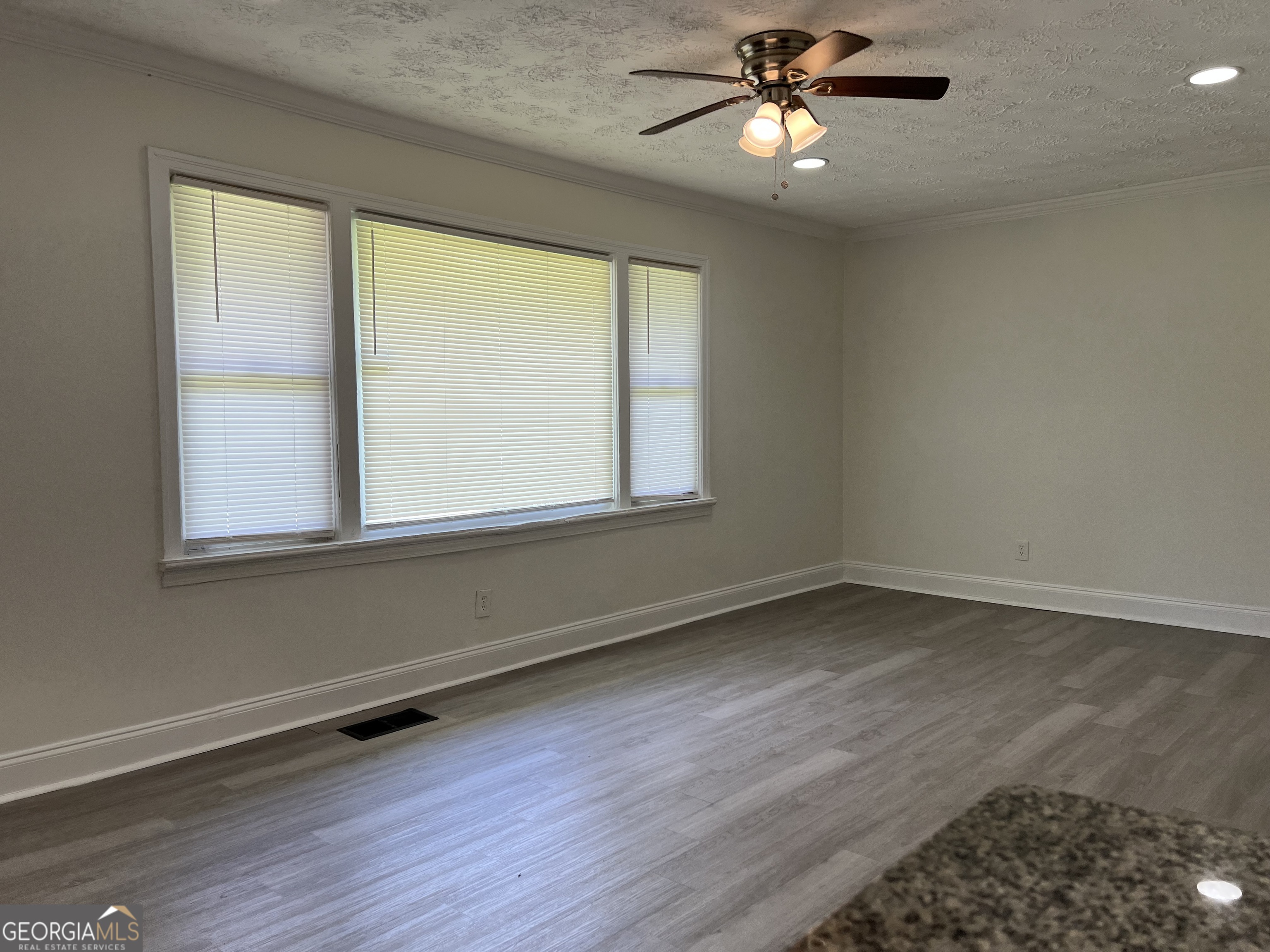 2153 Burroughs Avenue Se Property Photo 3