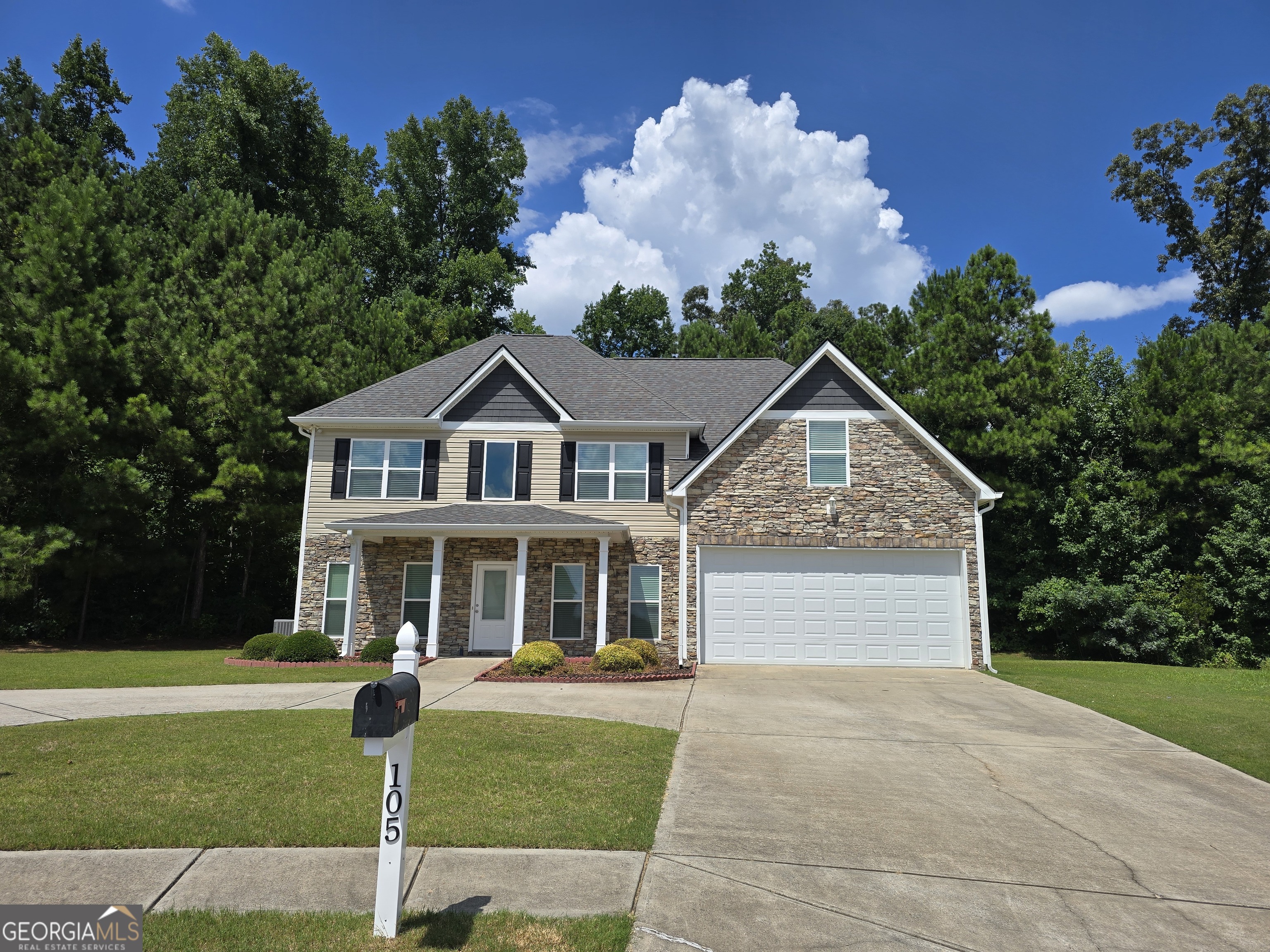 105 Boston Court Property Photo 2