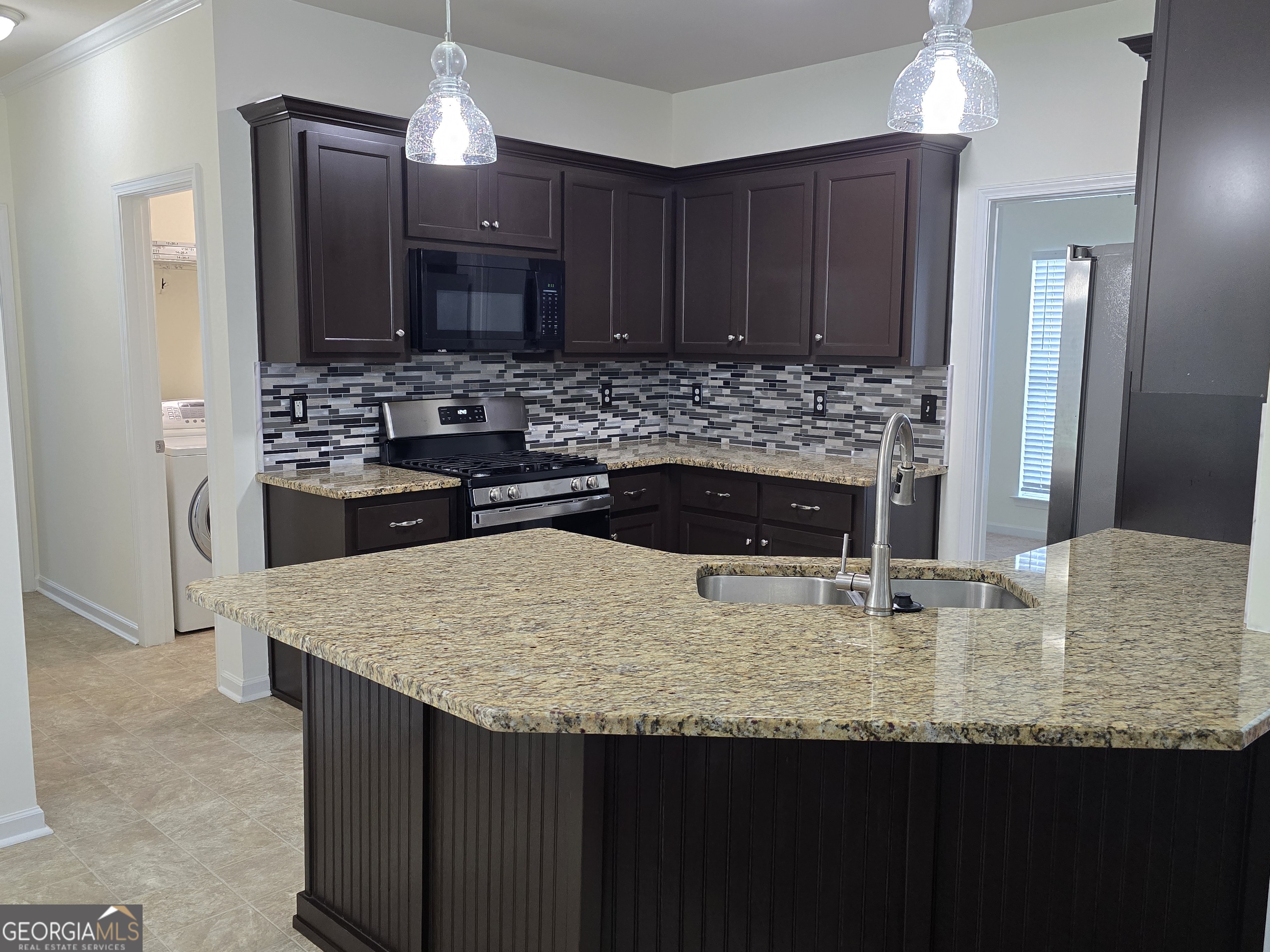 105 Boston Court Property Photo 8