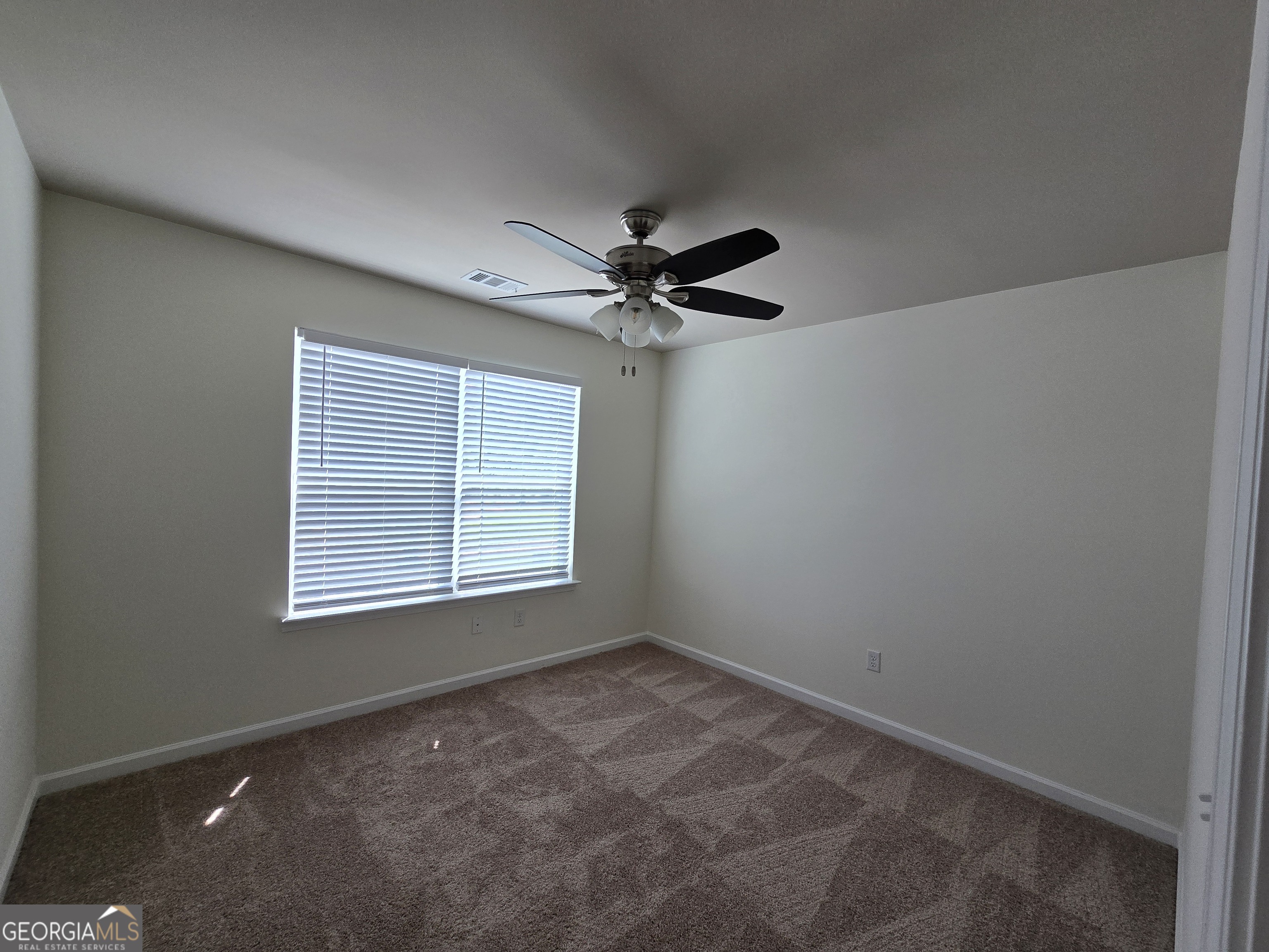 105 Boston Court Property Photo 16