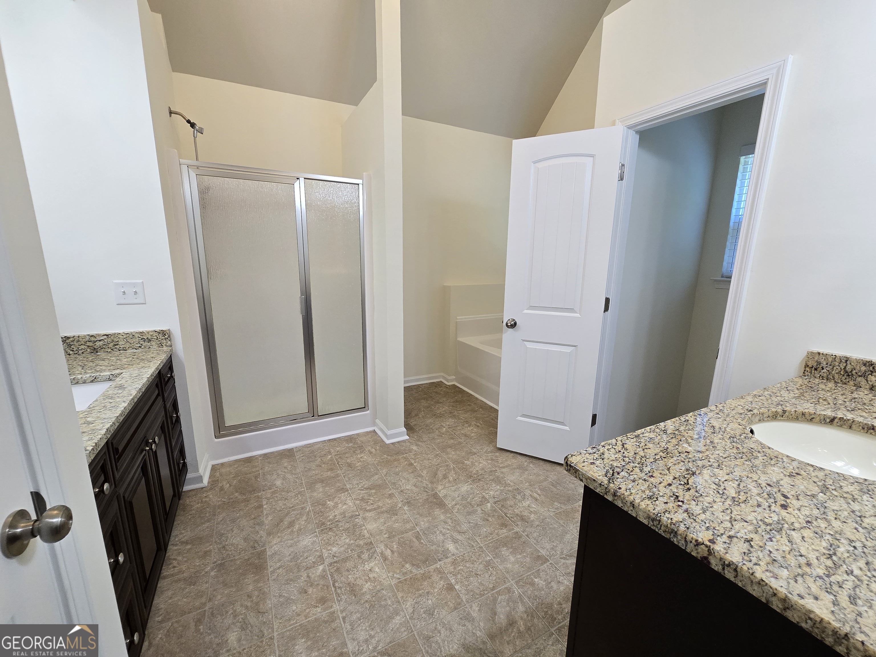 105 Boston Court Property Photo 22