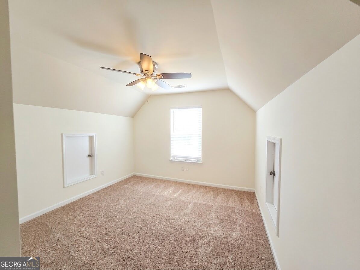105 Boston Court Property Photo 23