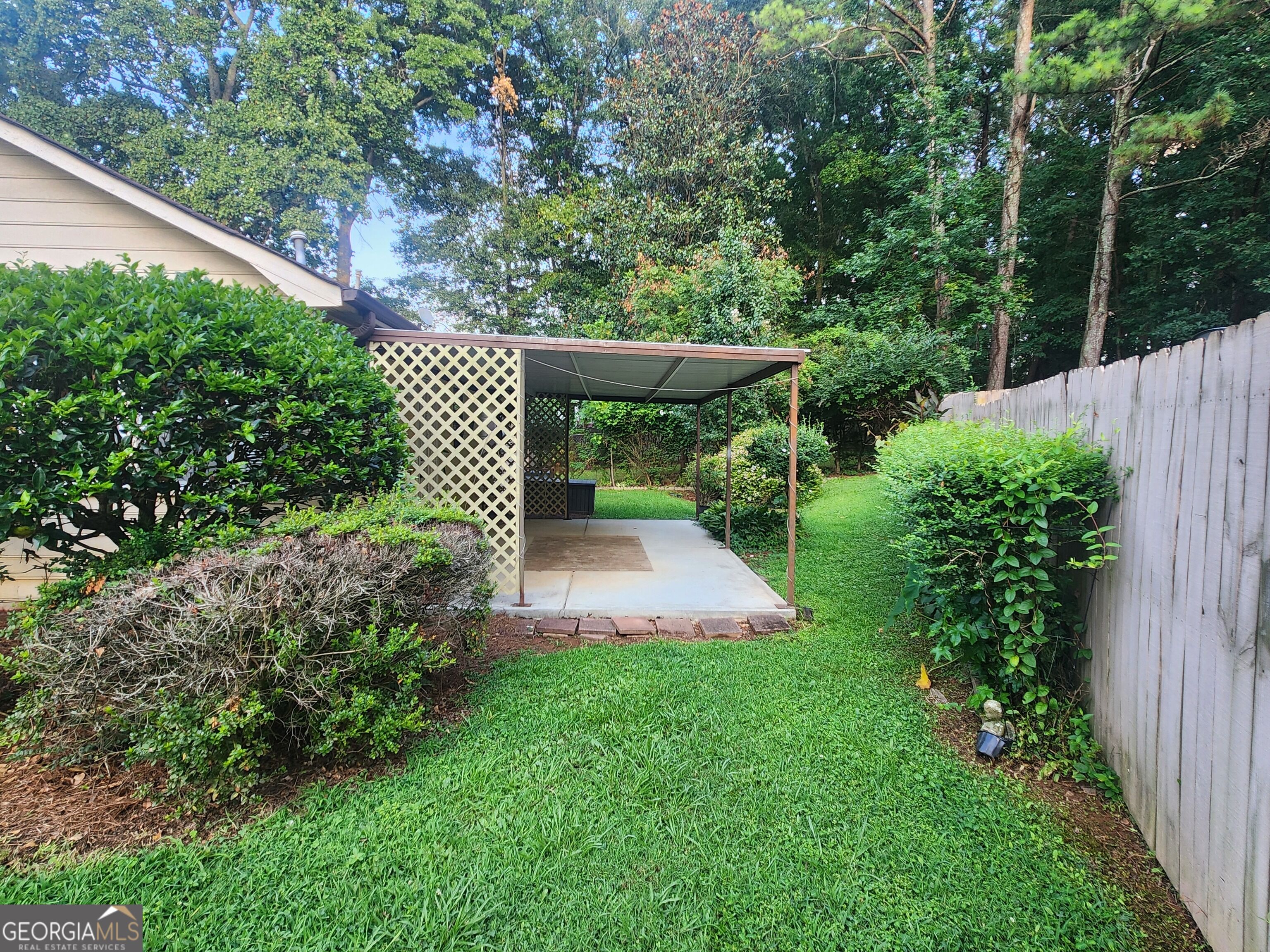 4002 Hawthorne Circle # A Property Photo 3