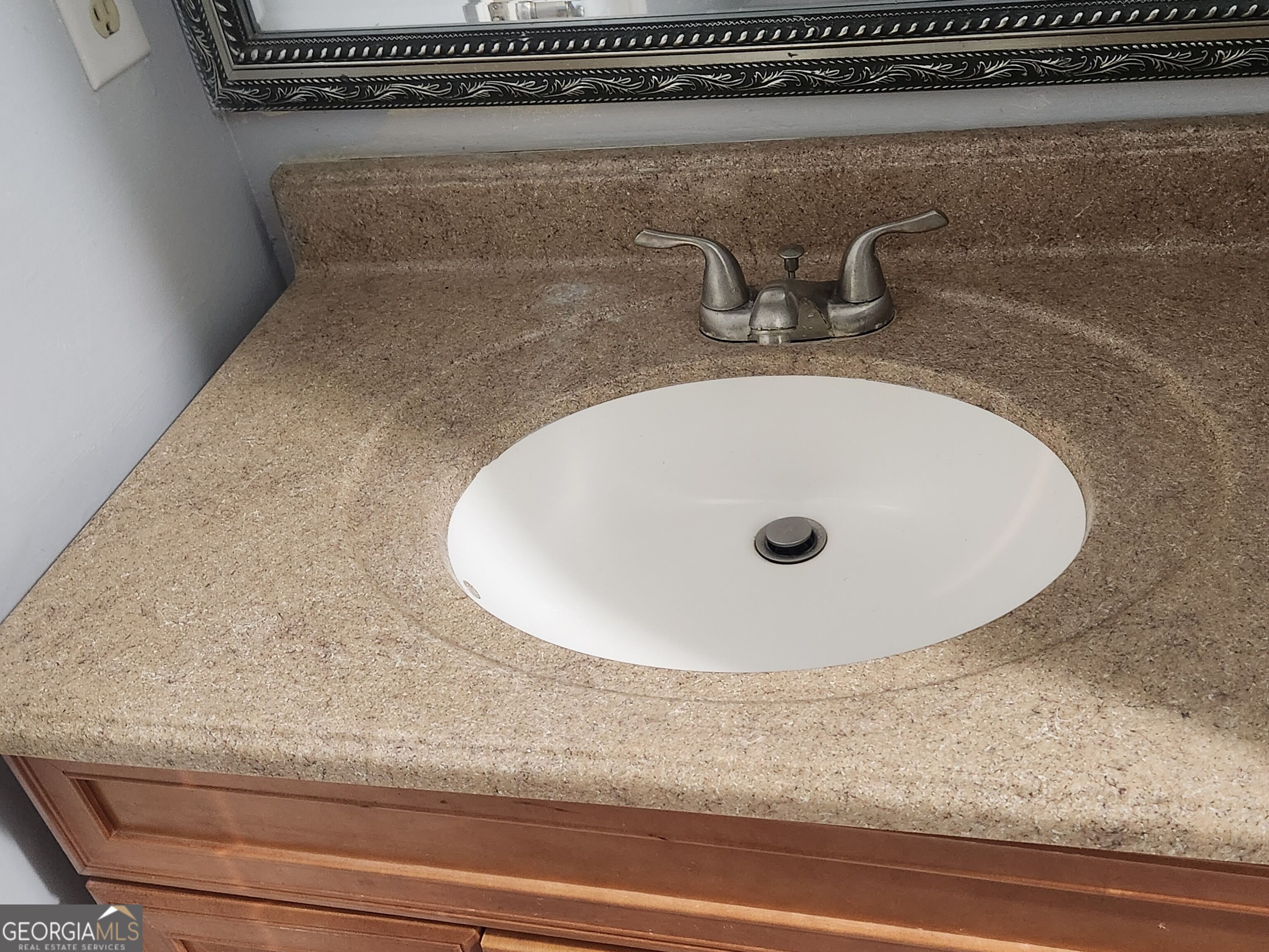 4002 Hawthorne Circle # A Property Photo 9