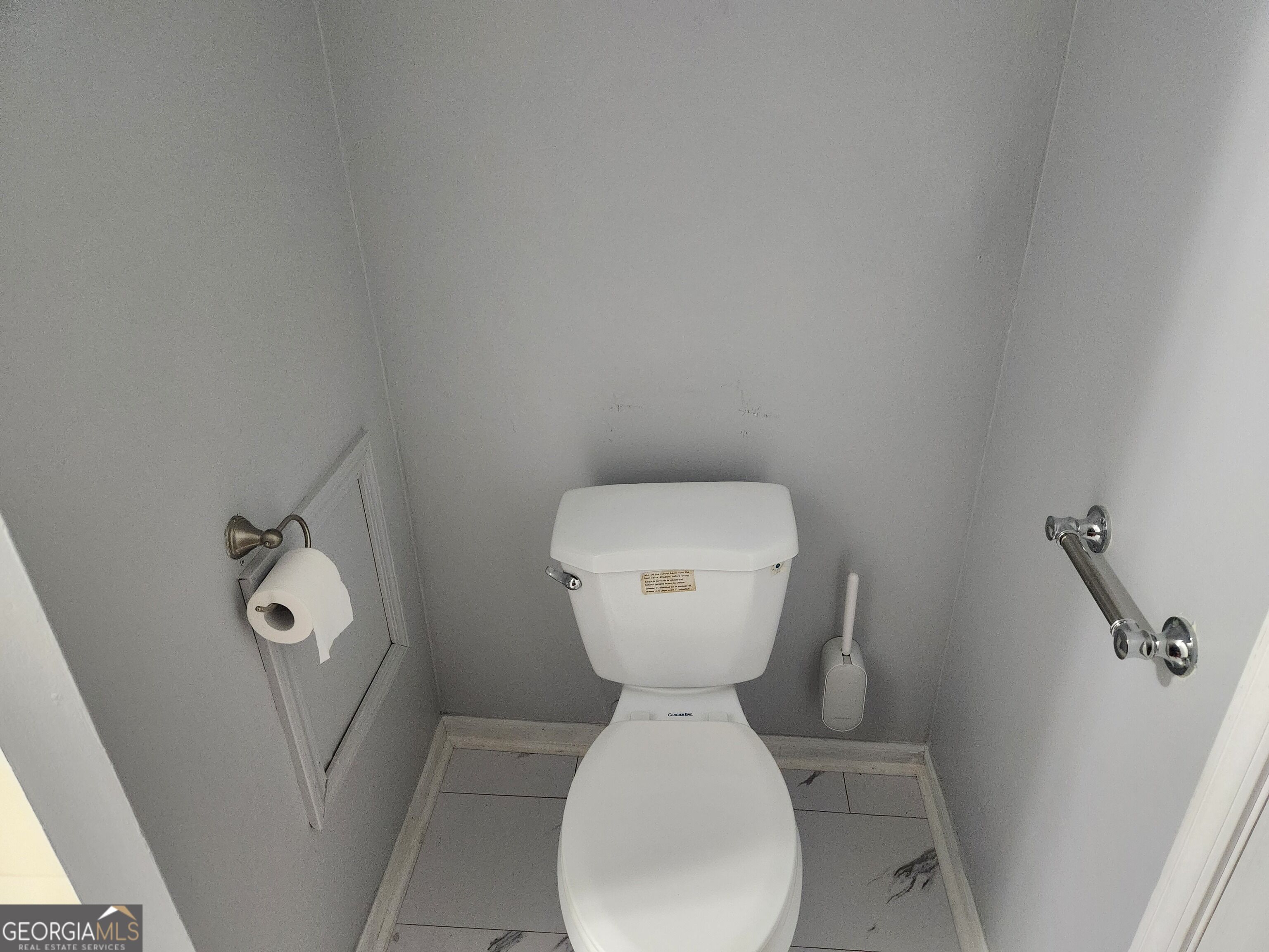 4002 Hawthorne Circle # A Property Photo 10