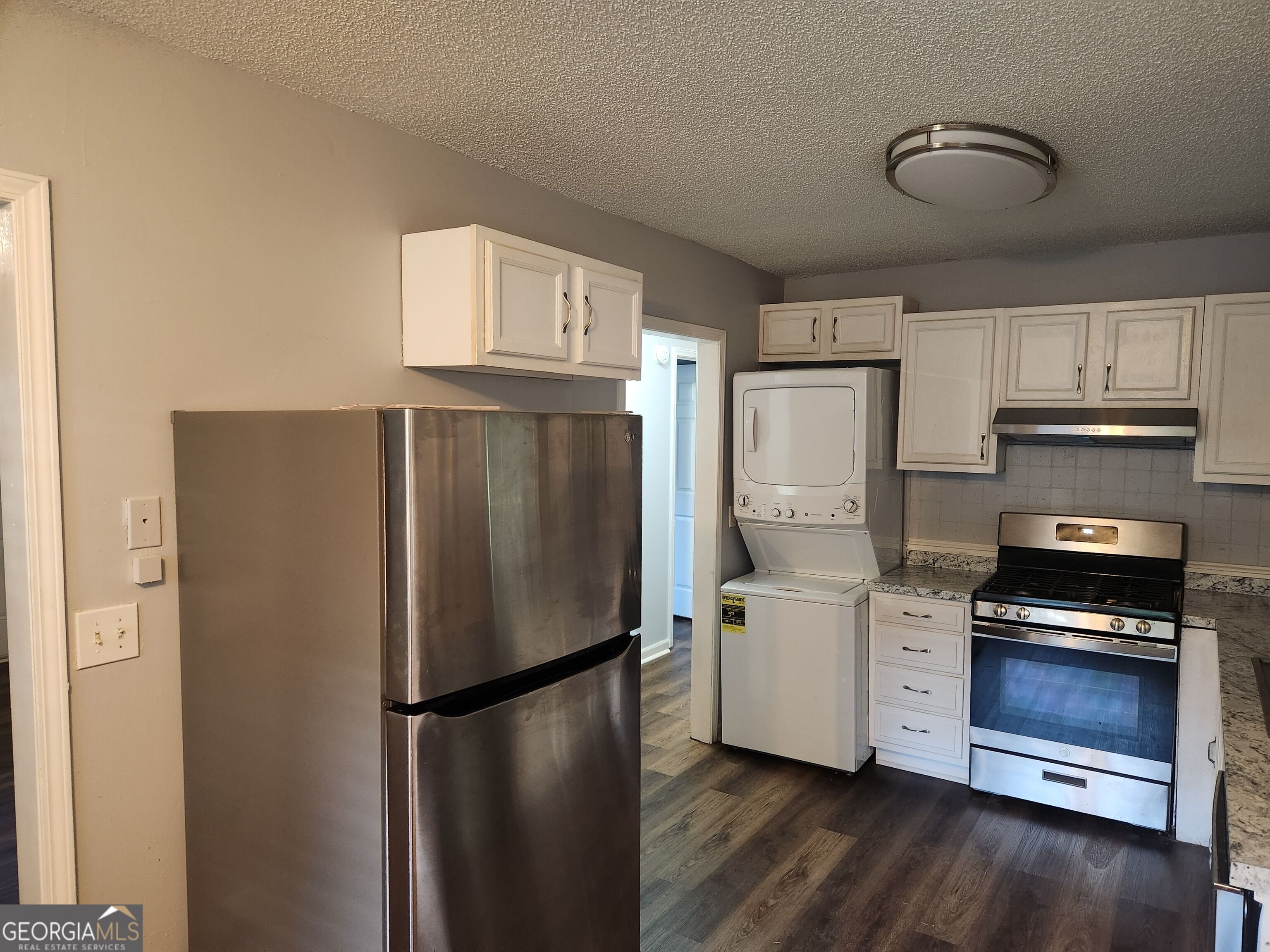4002 Hawthorne Circle # A Property Photo 18
