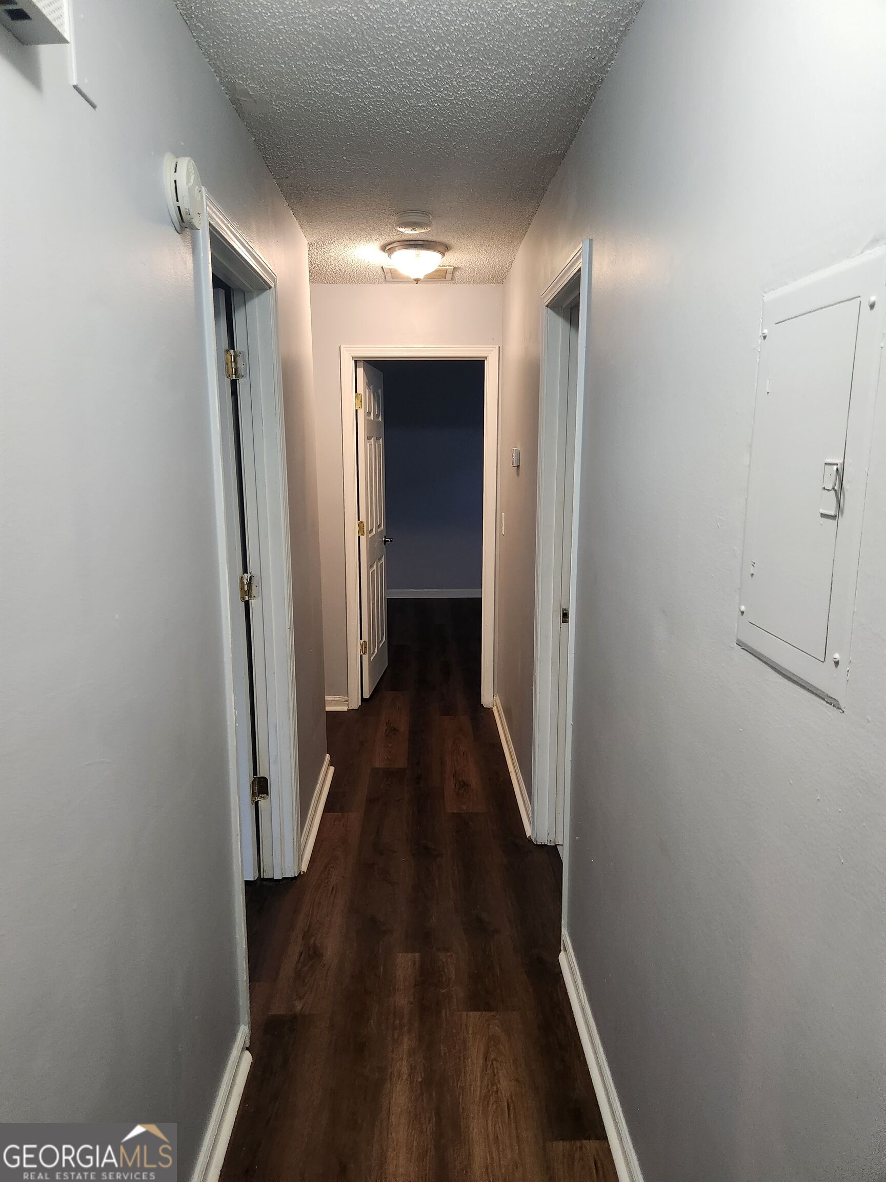 4002 Hawthorne Circle # A Property Photo 20