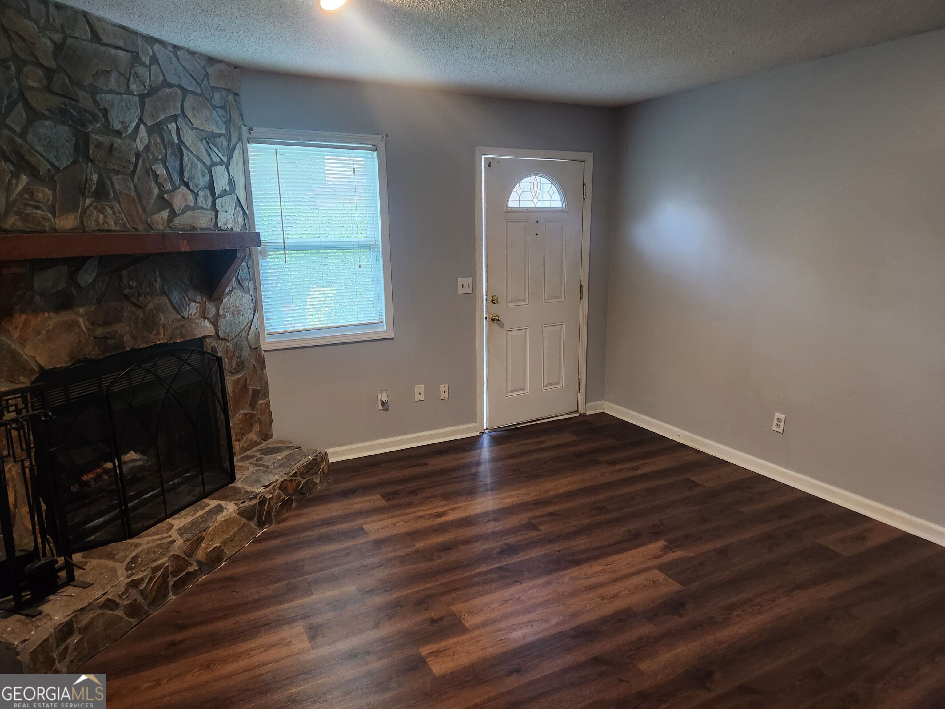 4002 Hawthorne Circle # A Property Photo 21