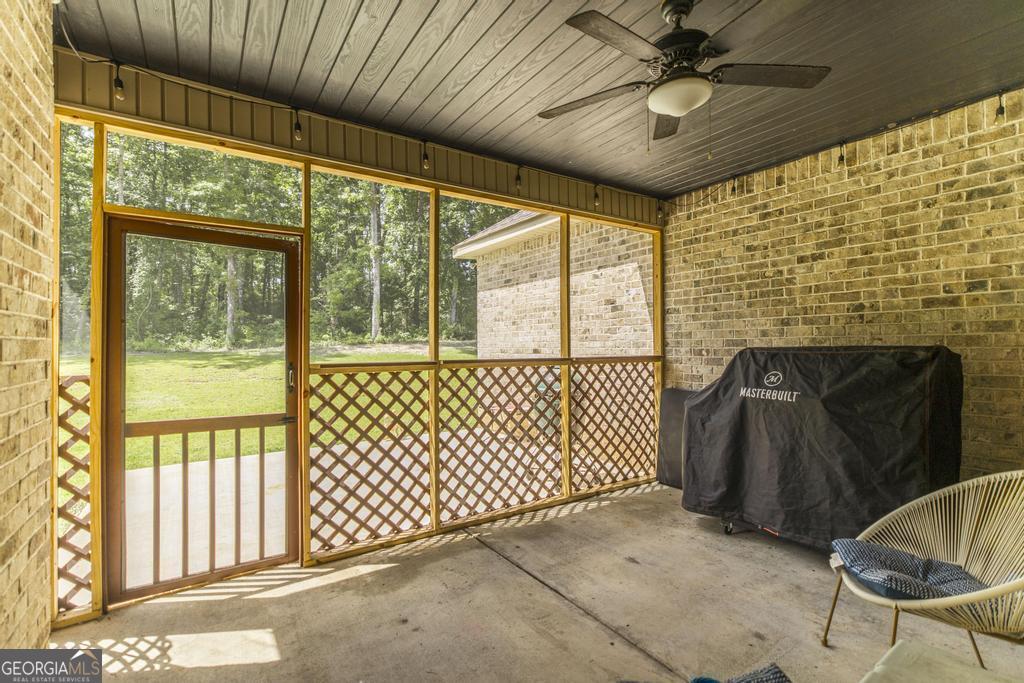 306 Rustic Live Oak Trail Property Photo 30
