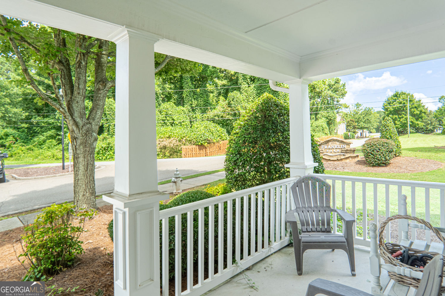 101 Oakview Passage Property Photo 3