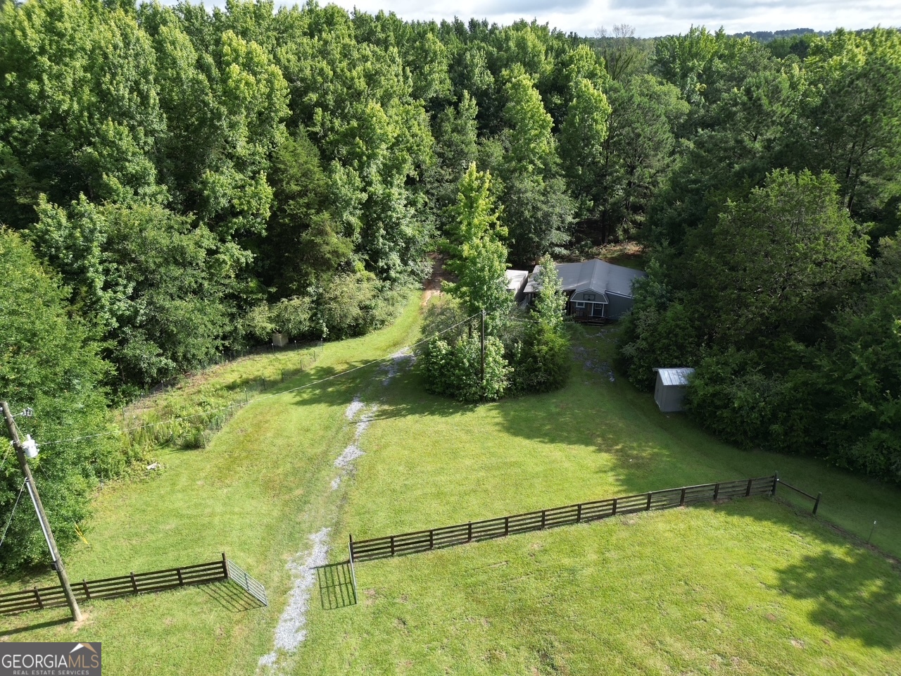 1423 Imlac Road Property Photo 4