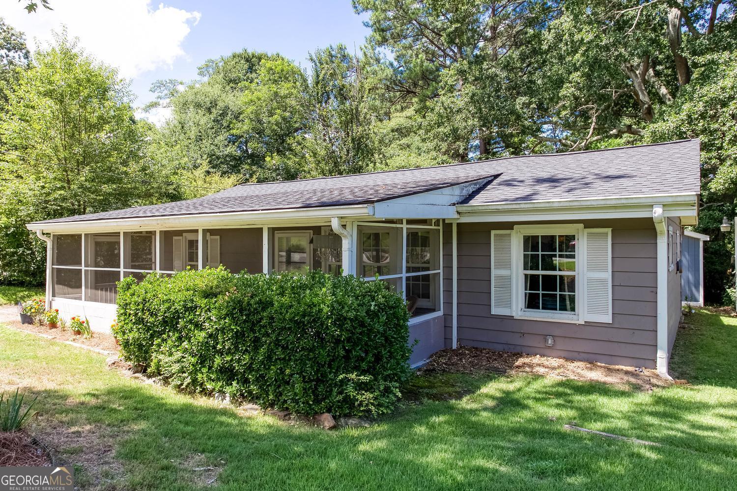 2880 Hall Drive Se Property Photo 1