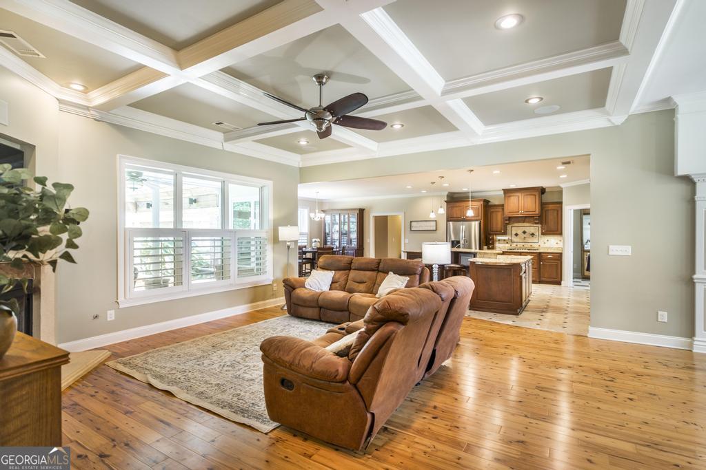 202 Lowpoint Trail Property Photo 5