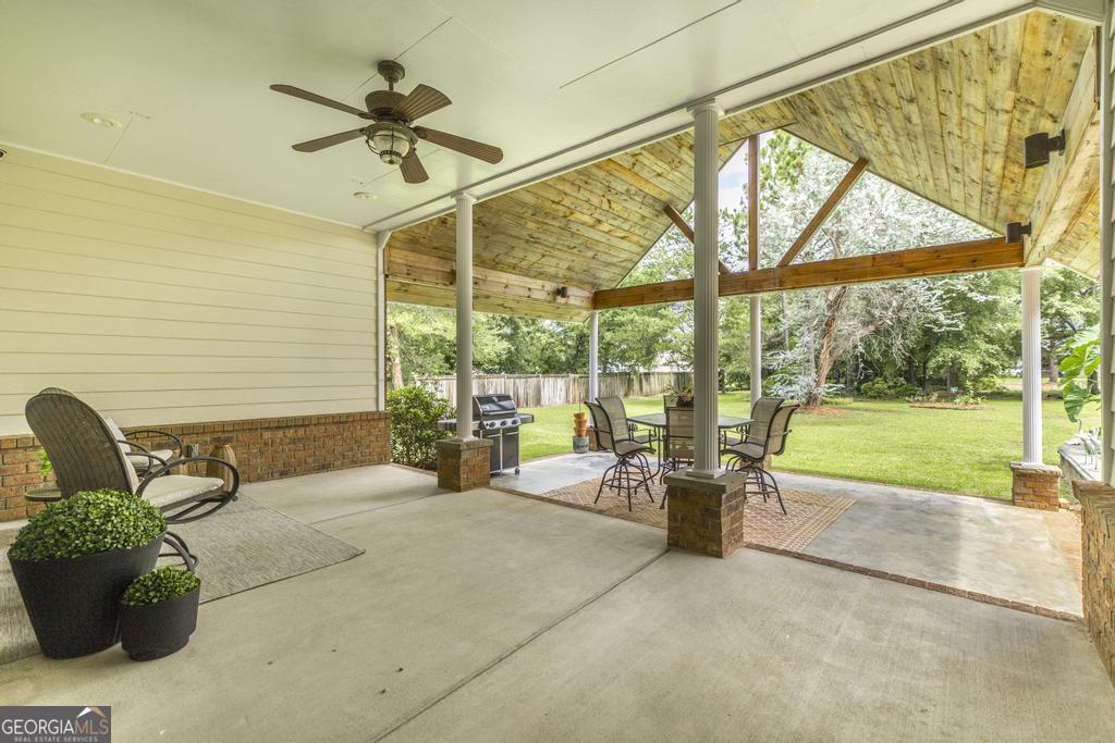 202 Lowpoint Trail Property Photo 39