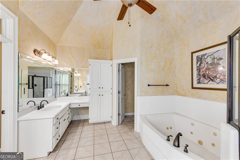 1006 Quaker Ridge Way Property Photo 28