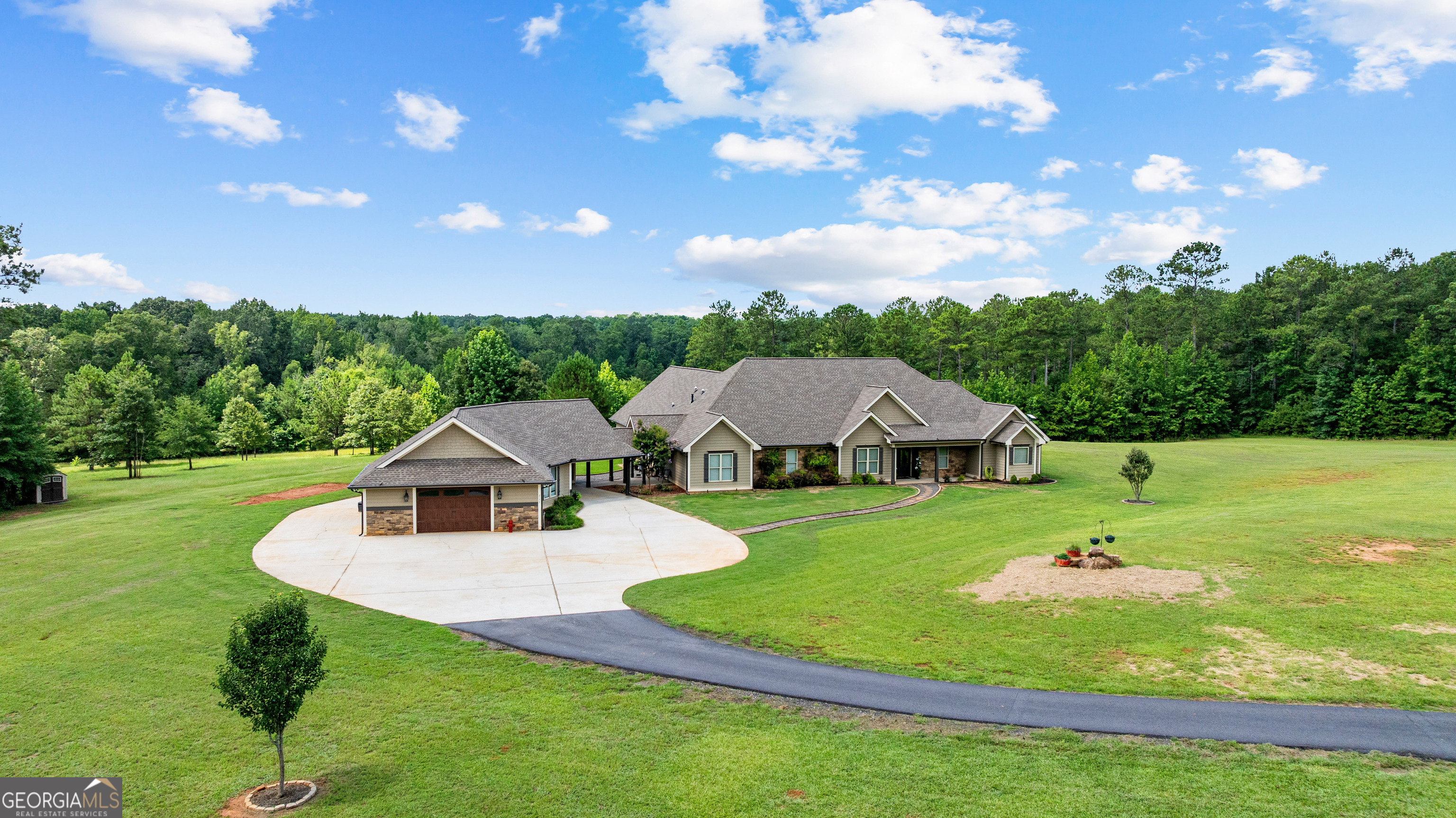 2175 Bear Creek Road Property Photo 1
