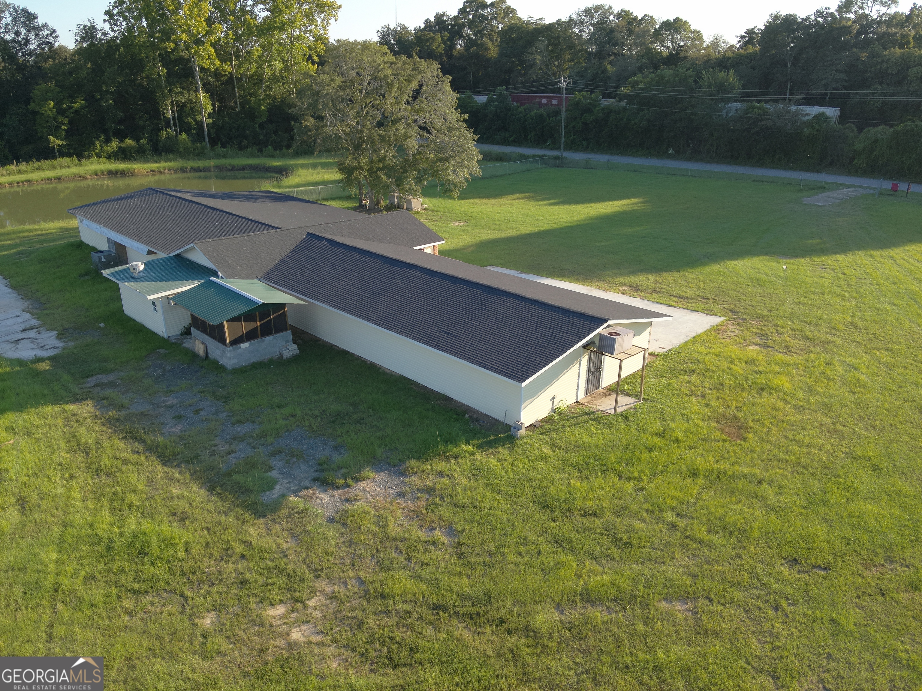 805 Main Street Property Photo 6