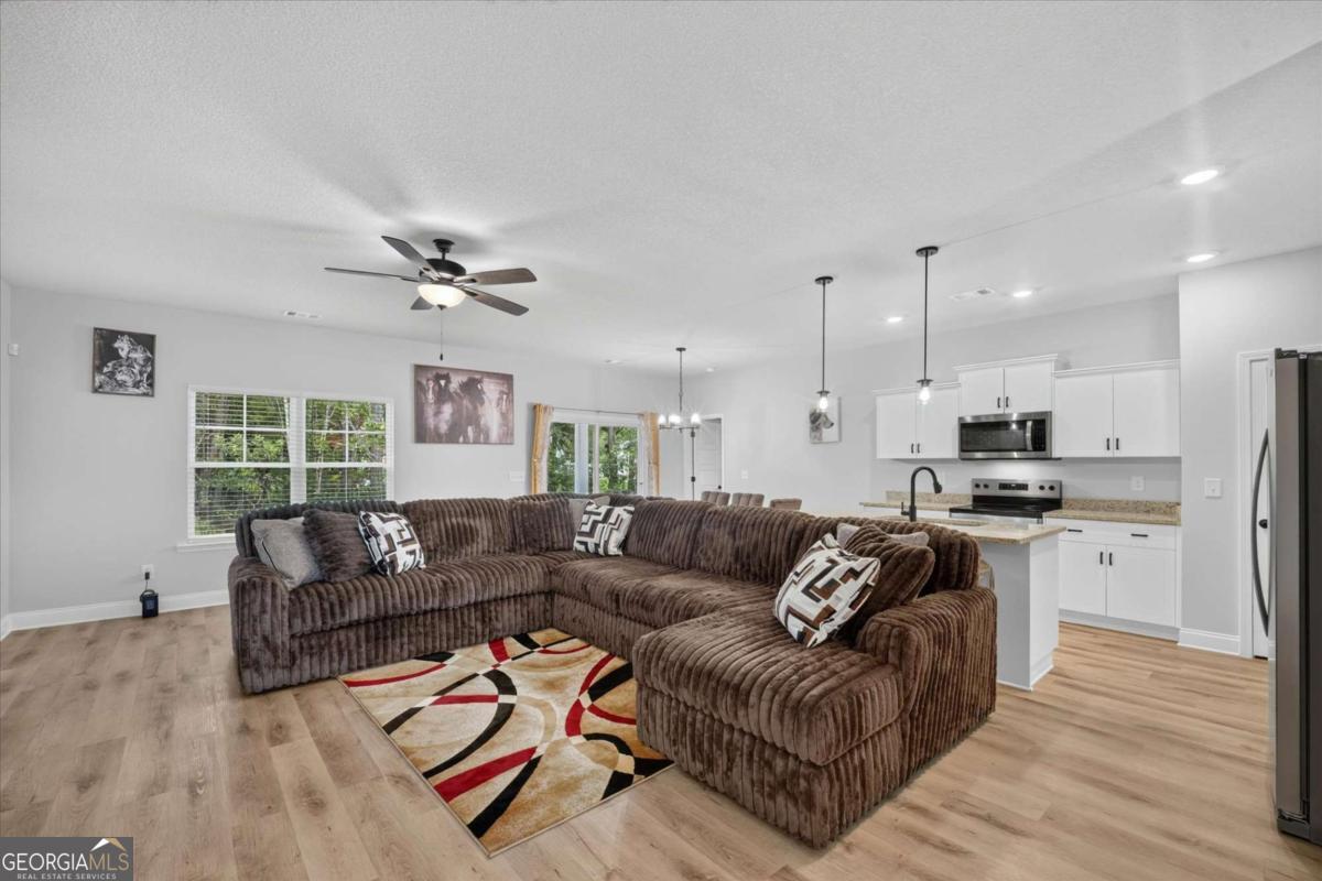 329 Crosswinds Drive Property Photo 2