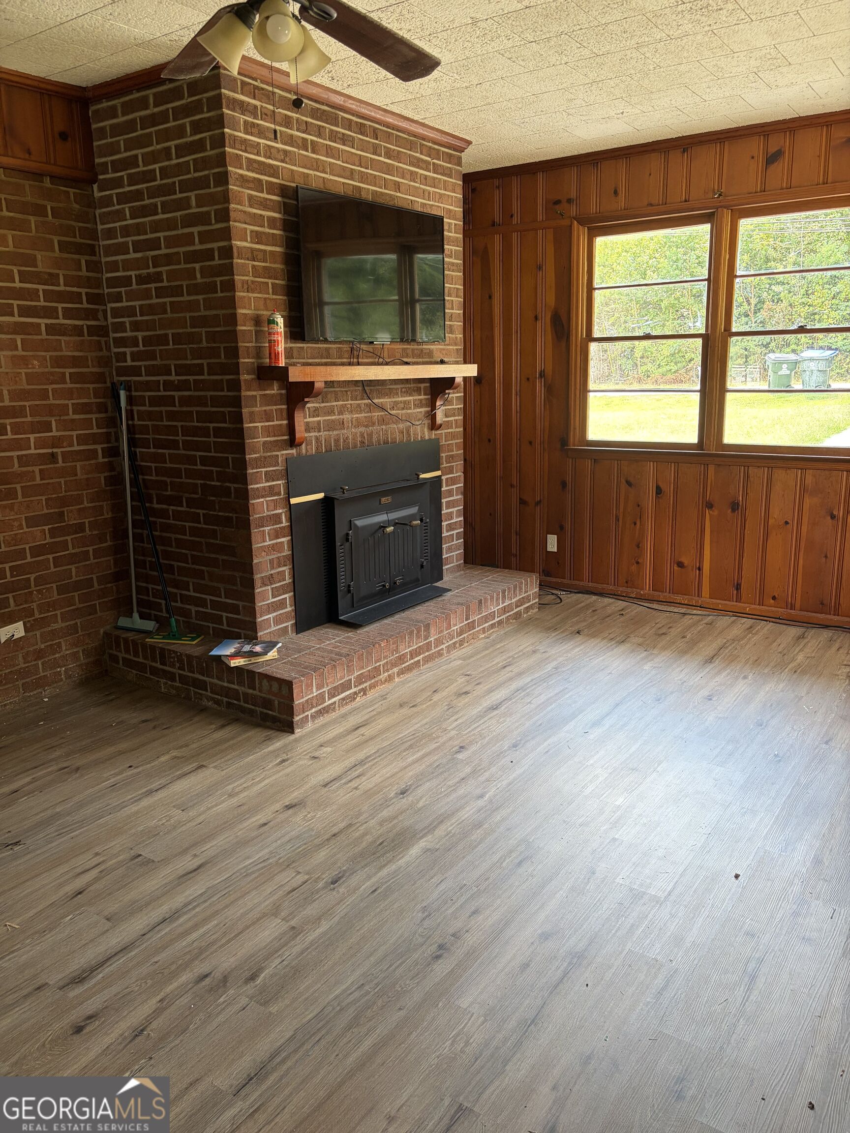 204 Diane Drive Property Photo 2