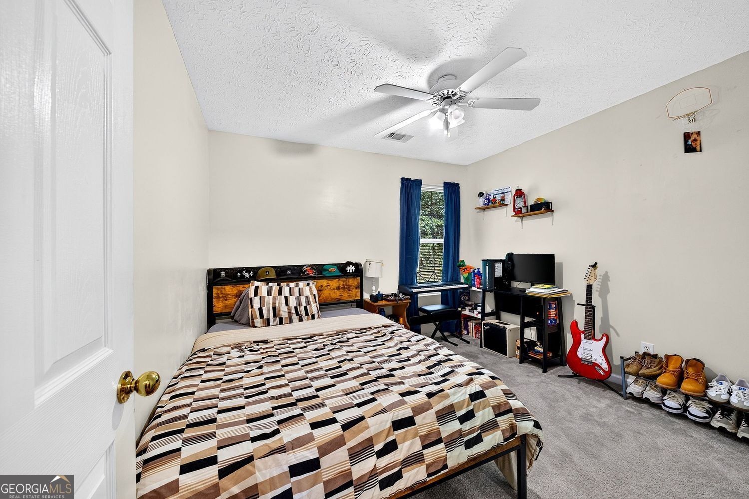 802 Windsor Drive Property Photo 14