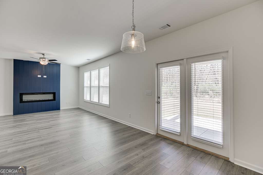 198 Blue Dragon Drive Property Photo 3