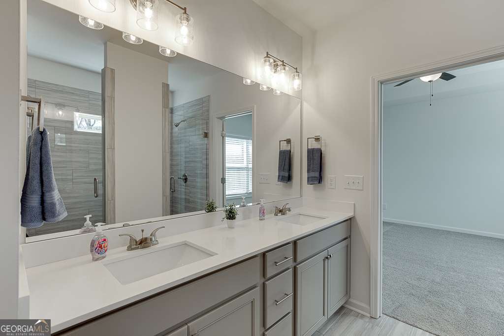 198 Blue Dragon Drive Property Photo 16
