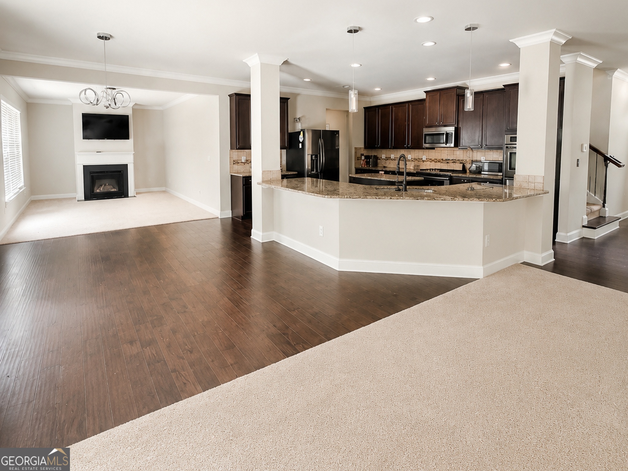 835 Lorrimont Lane Property Photo 1