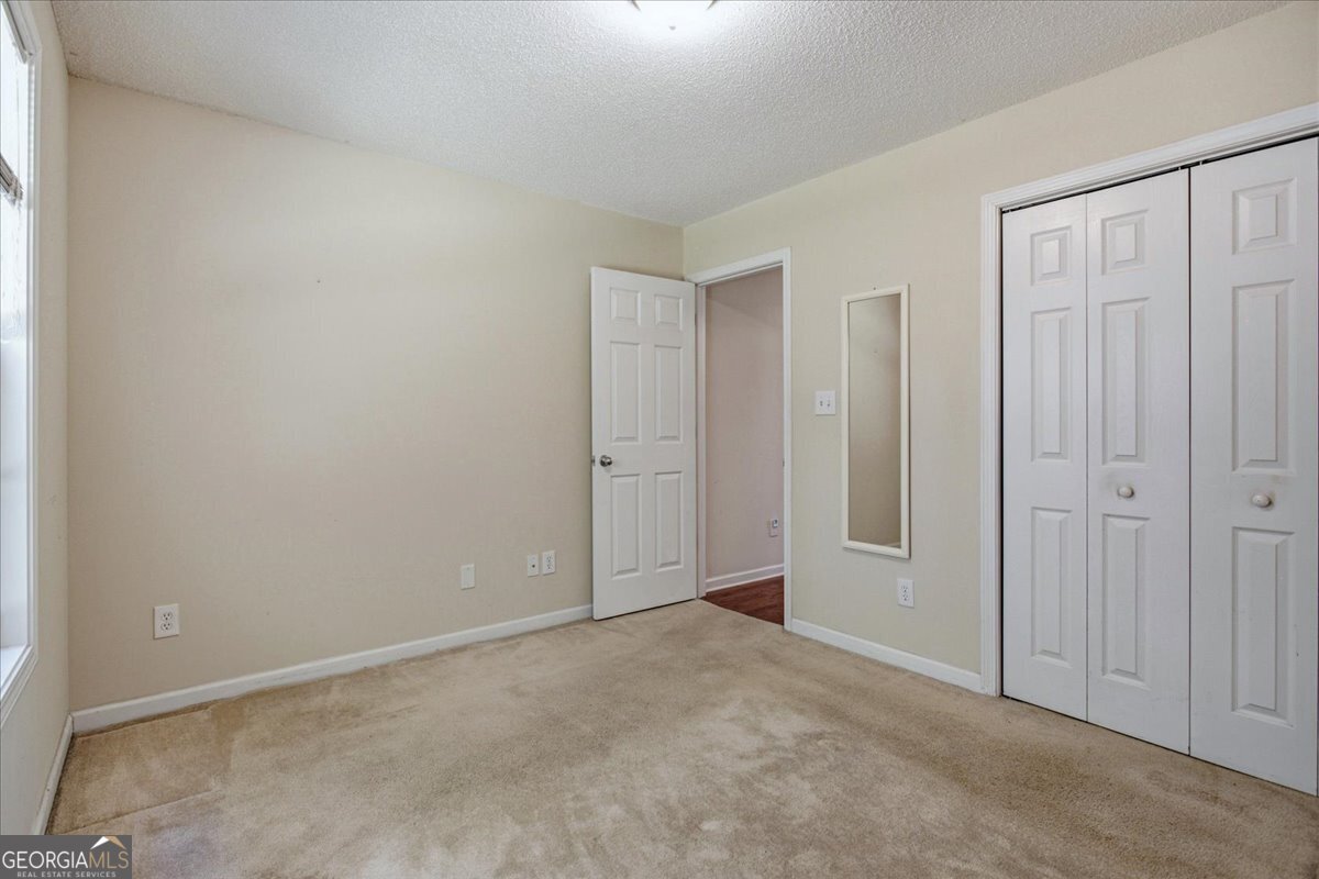 100 Avondale Circle Property Photo 23