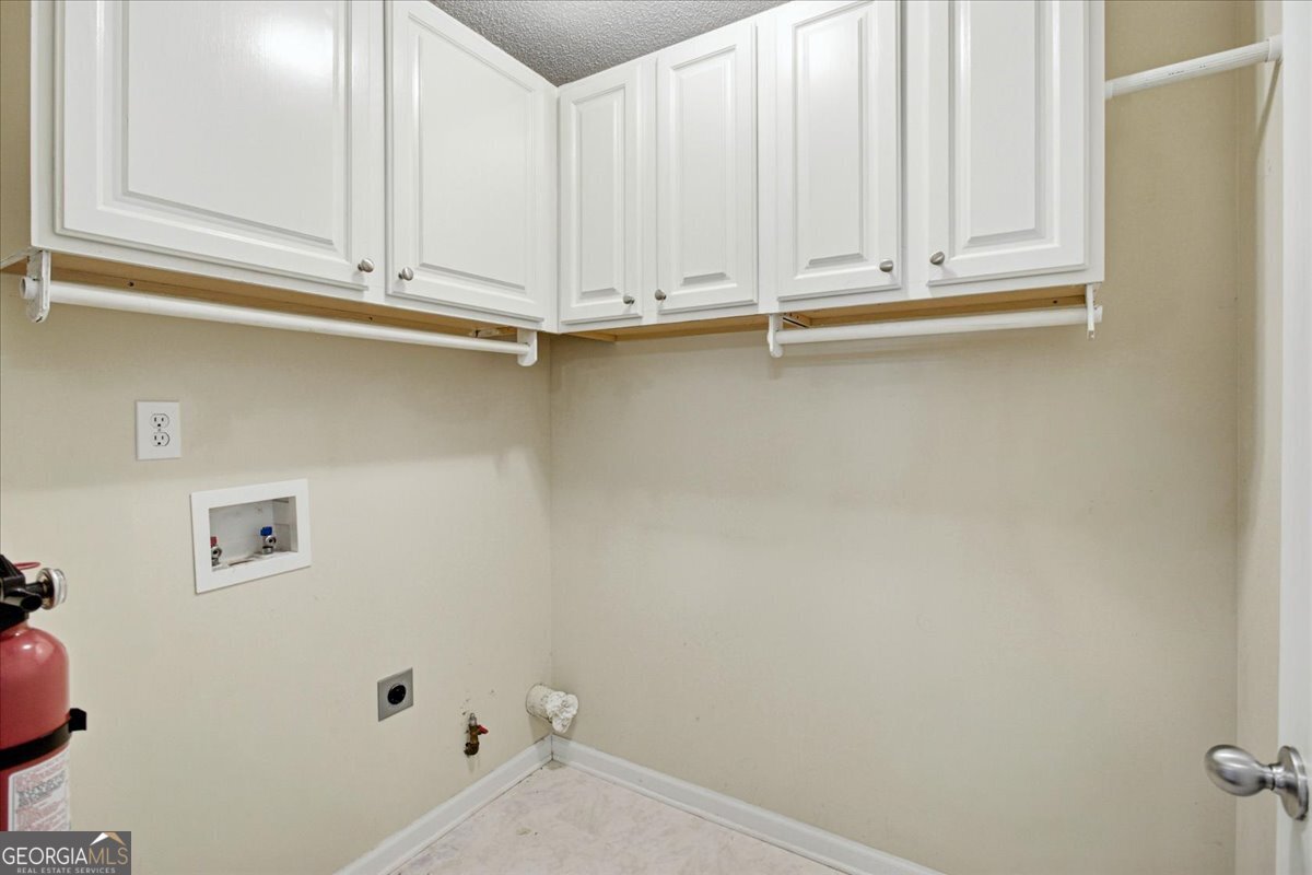 100 Avondale Circle Property Photo 24
