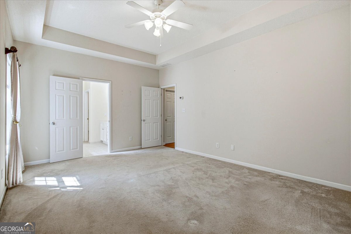 100 Avondale Circle Property Photo 25
