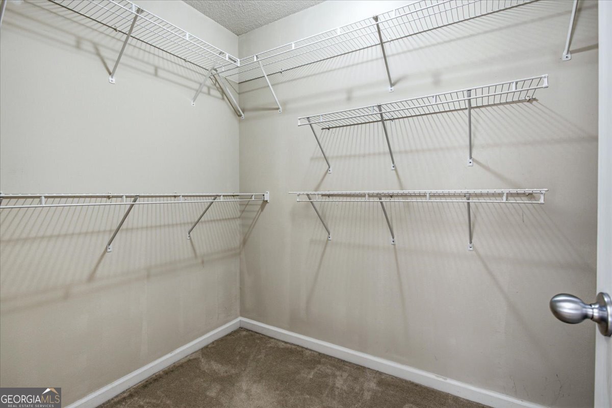100 Avondale Circle Property Photo 30