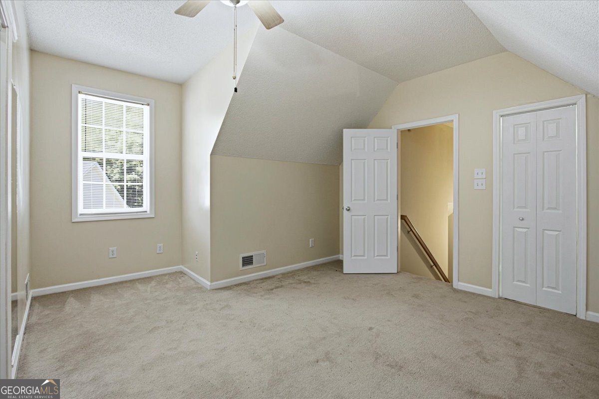 100 Avondale Circle Property Photo 35