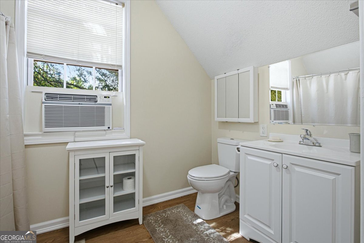 100 Avondale Circle Property Photo 36