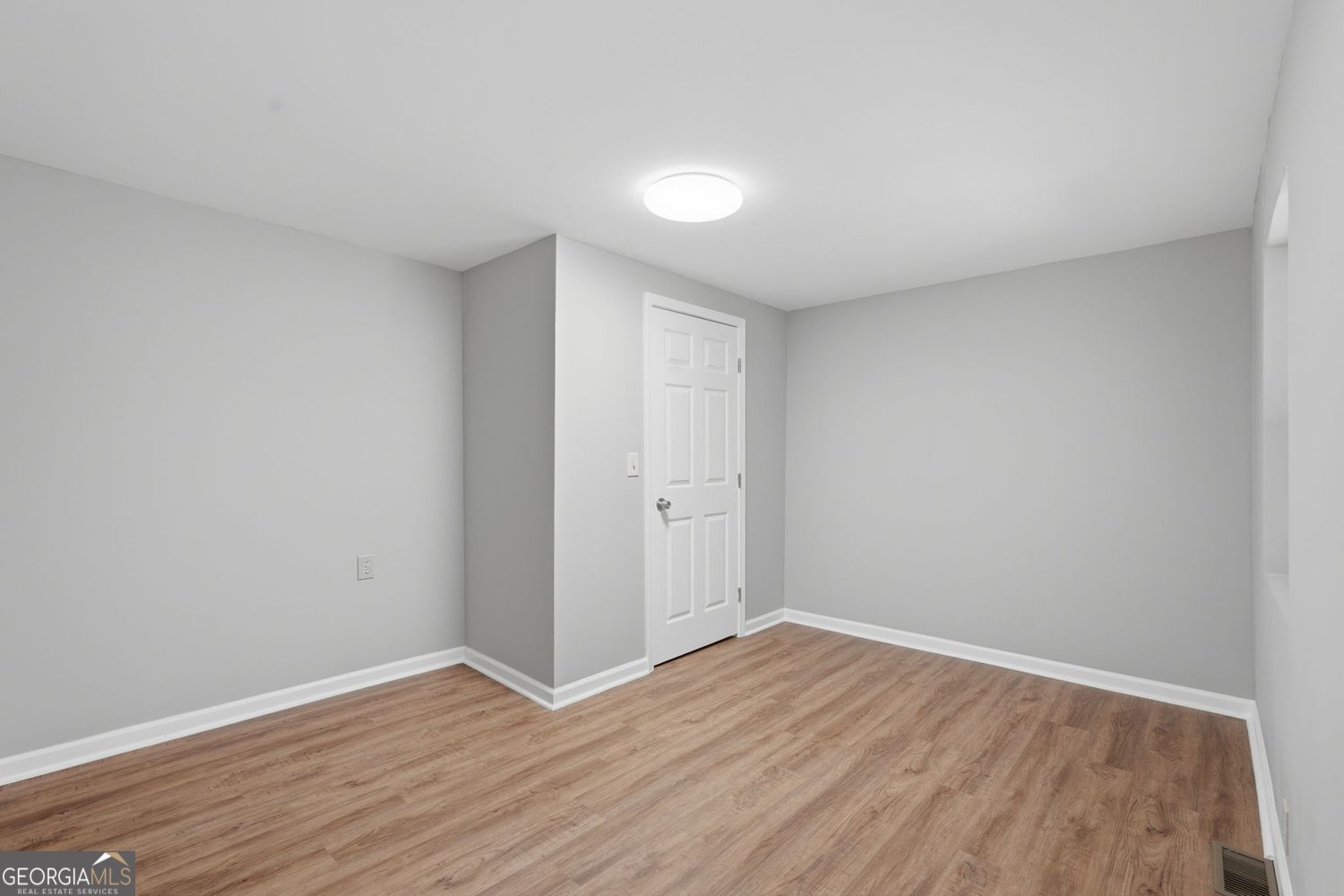 7134 Williams Road Property Photo 12