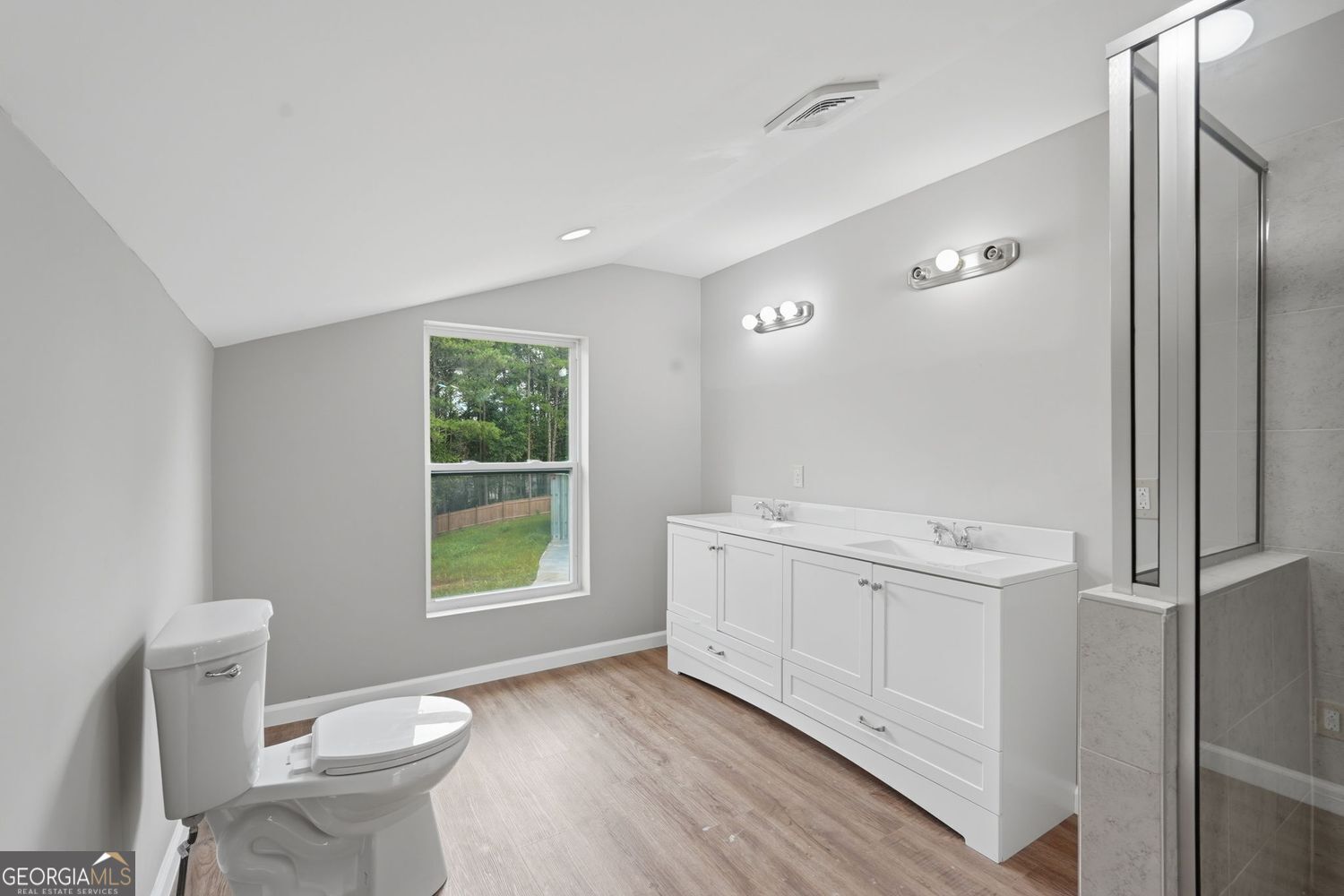 7134 Williams Road Property Photo 17