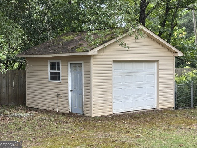 10 Holly Lane Property Photo 15