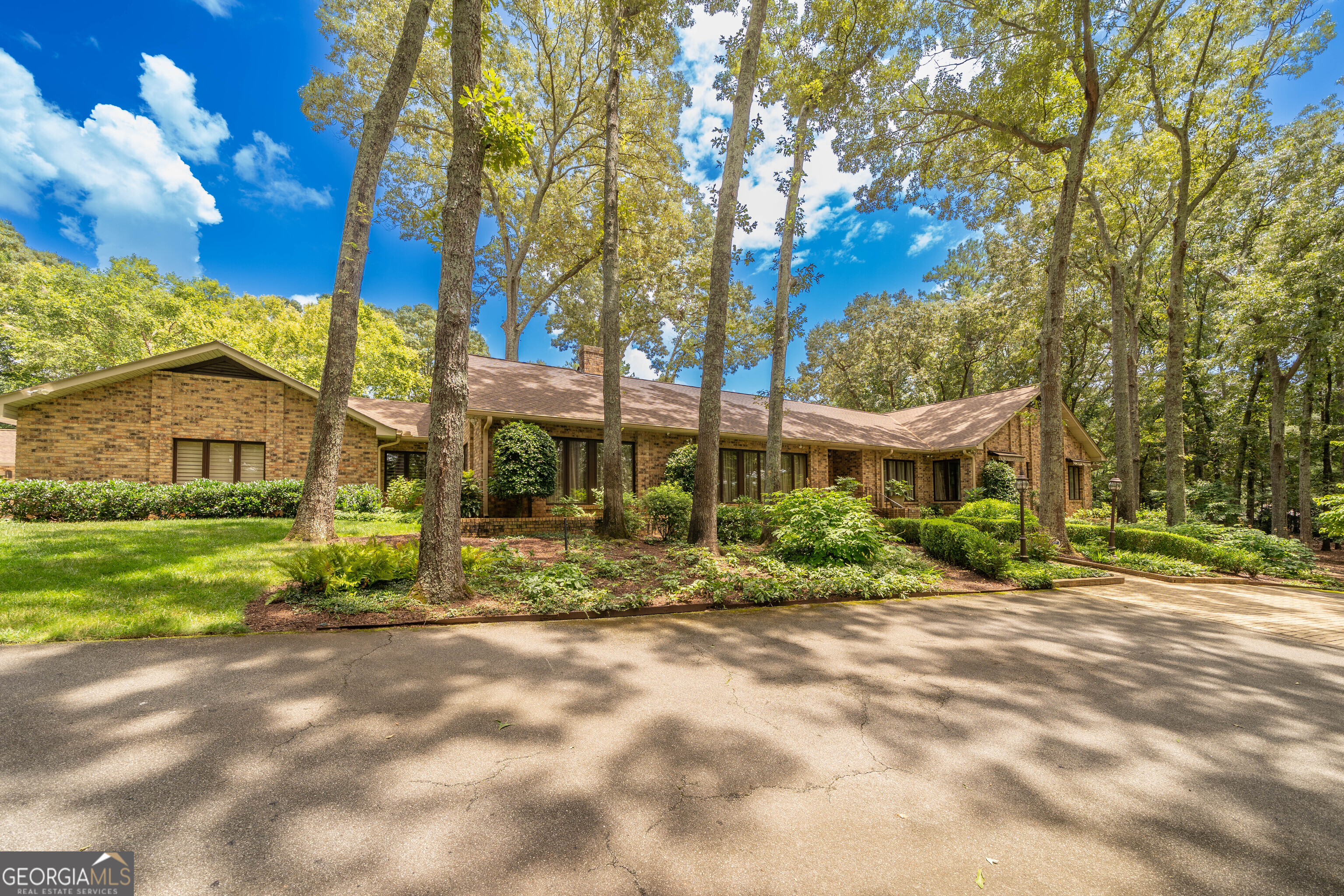 400 Terrell Drive Property Photo 2