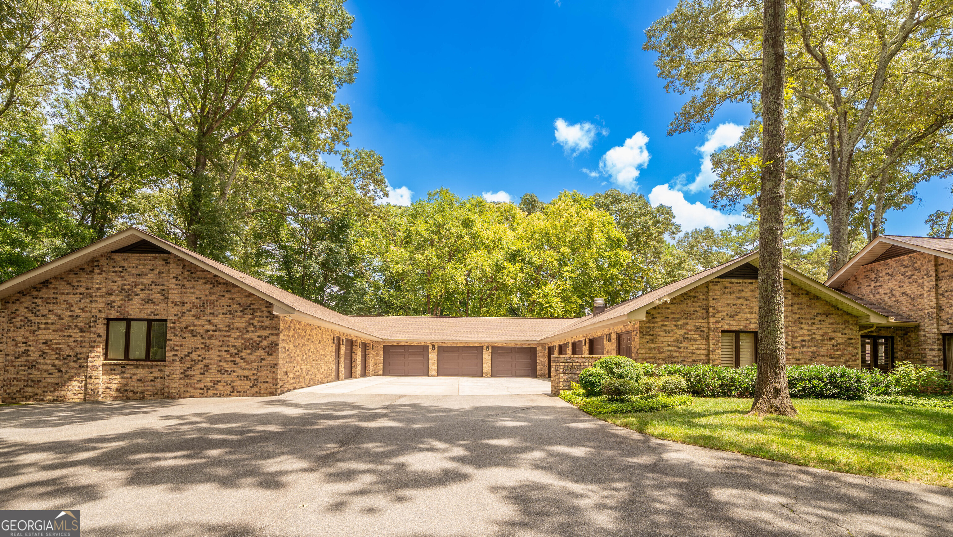 400 Terrell Drive Property Photo 3