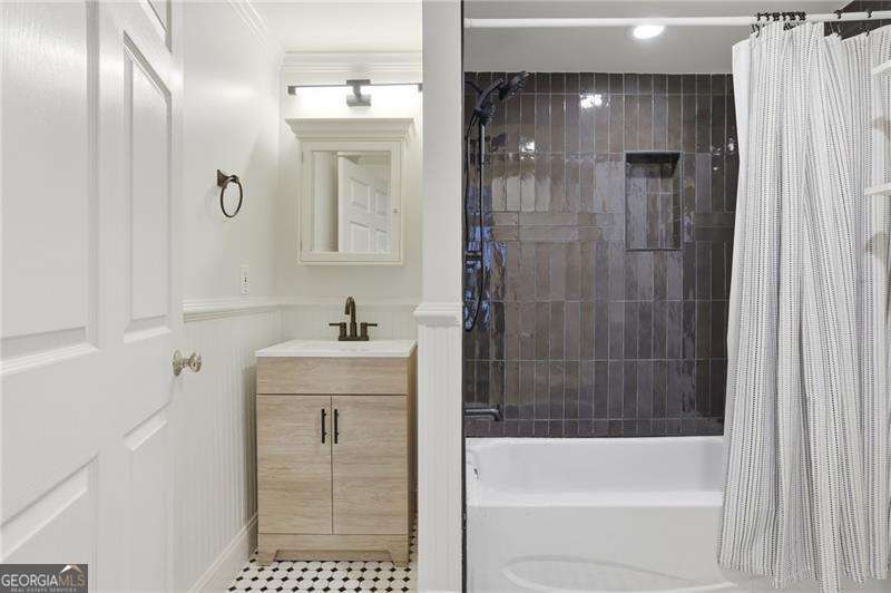 360 Coach House Lane Property Photo 47