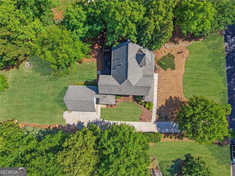 360 Coach House Lane Property Photo 55