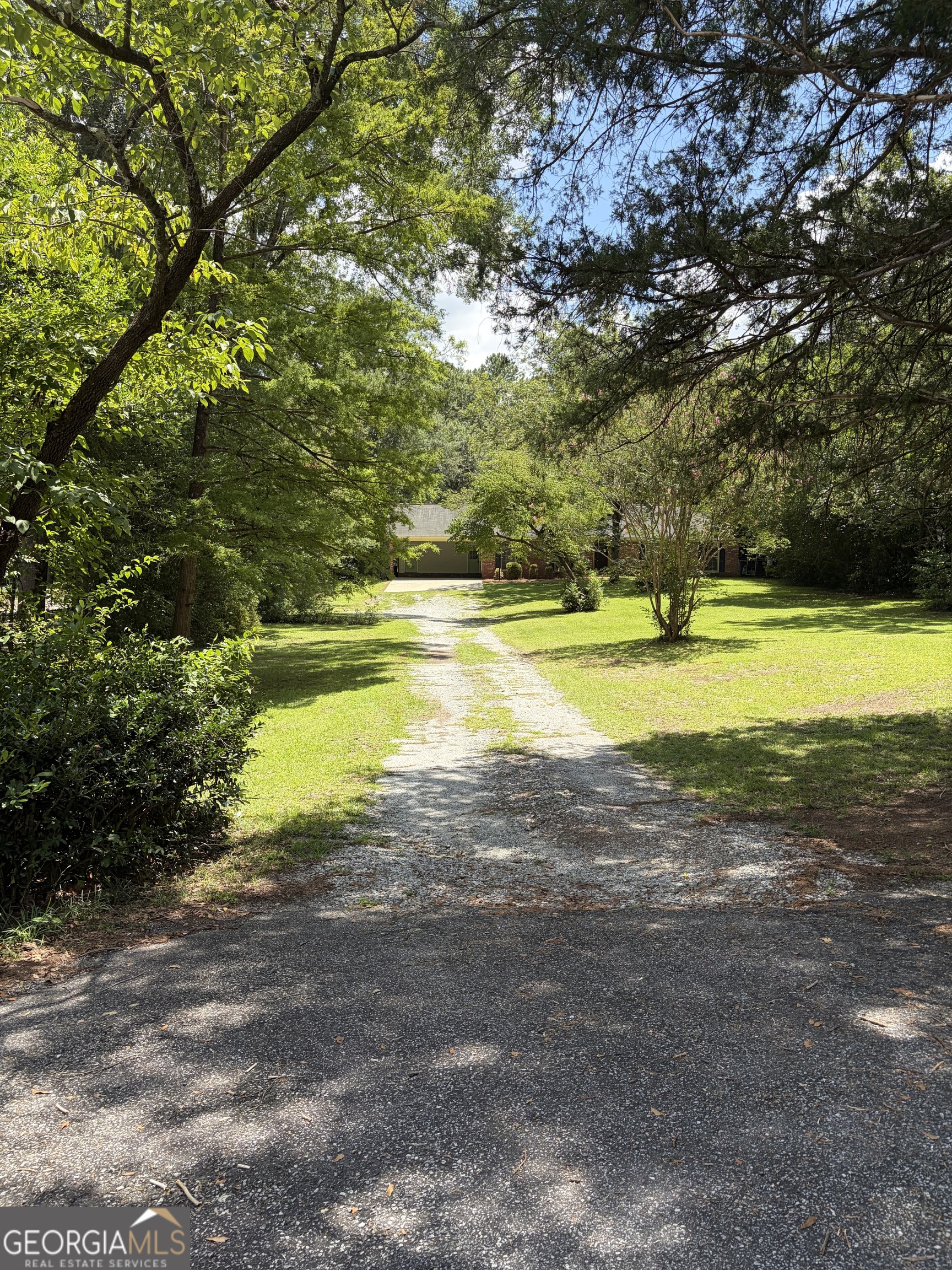 5400 Holland Drive Property Photo 2
