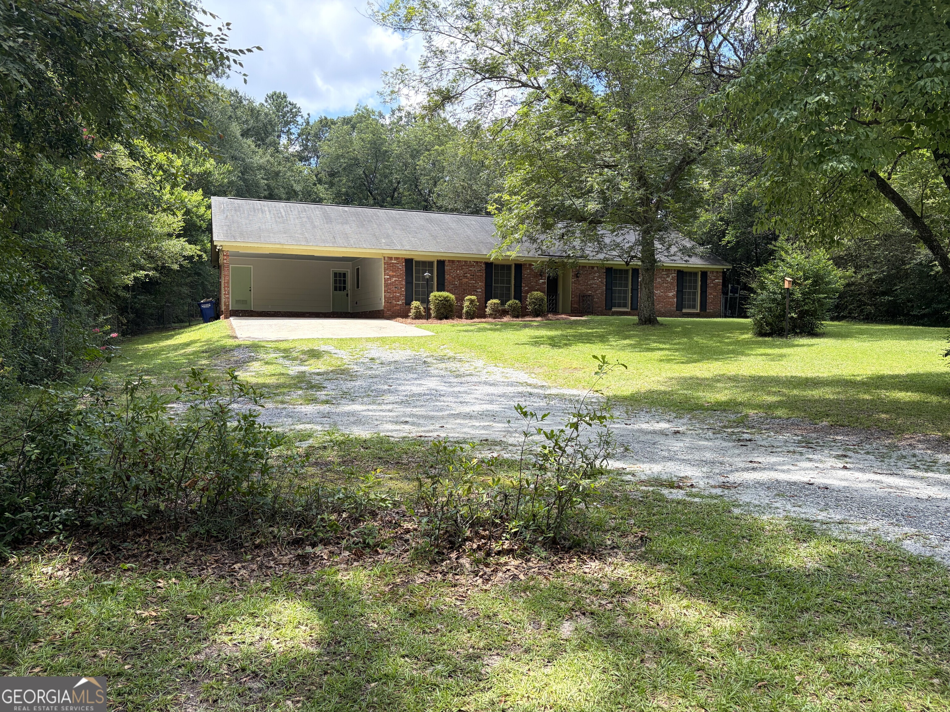 5400 Holland Drive Property Photo 5