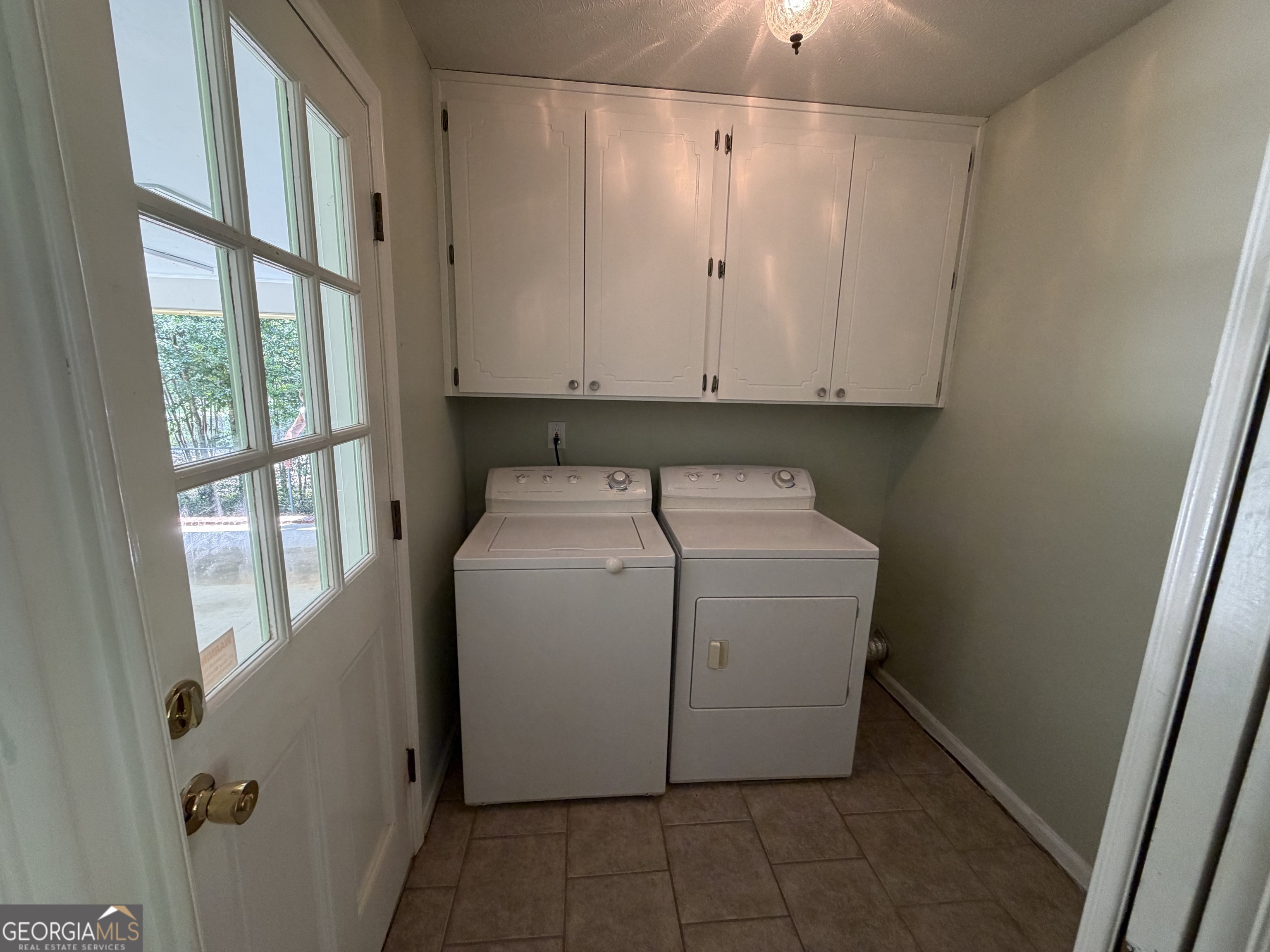 5400 Holland Drive Property Photo 12